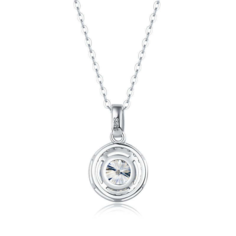 Lavish Round Pendant